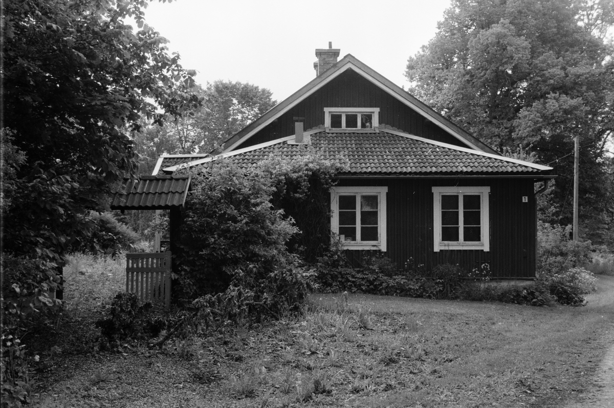 Bostadshus, Dannemora, Uppland augusti 1991