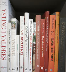 Diverse bøker om matstell. (Foto/Photo)