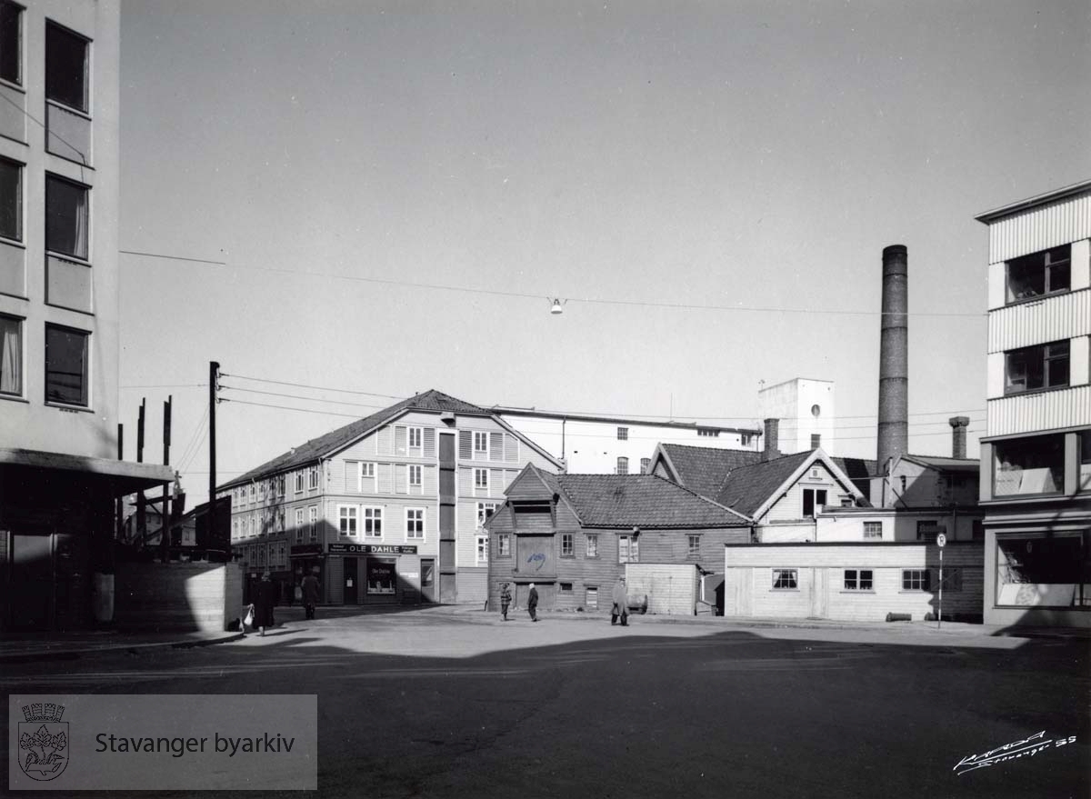 Jorenholmsgate 19 midt i bildet. Revet mai 1955
