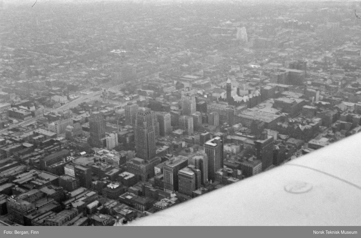 Fly, Fairchild, over byen Toronto