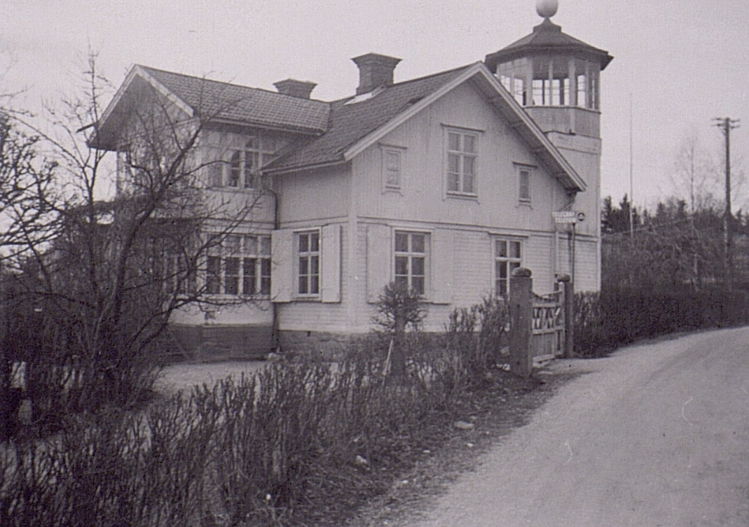 Rotebro Telefonstation. År 1945. Exteriör.