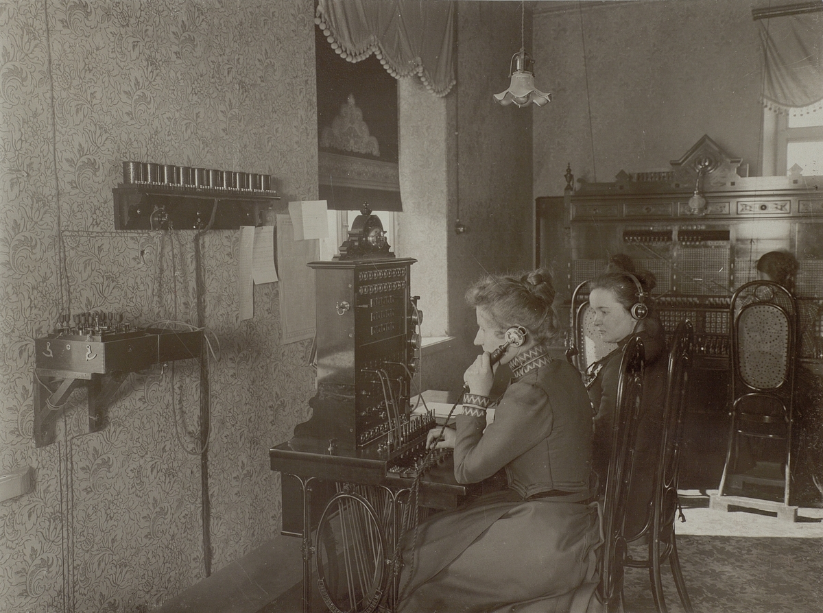 Tammerfors, Finland, 1896. Växel för trunklinjer. LME. Telefonstation. Interiör.