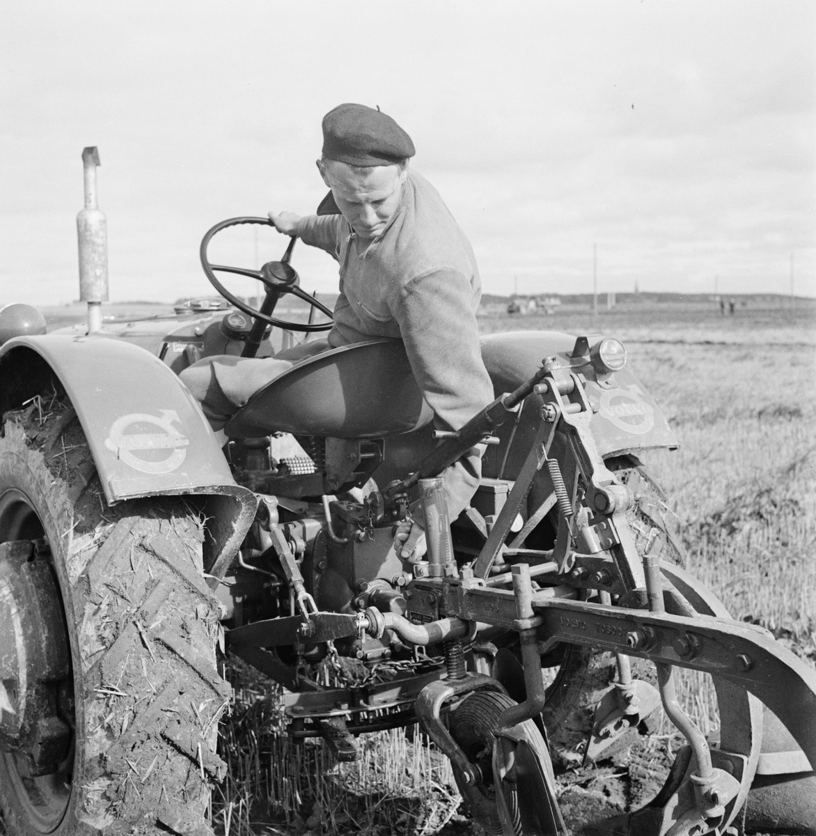 Volvoutställning, traktorer, Uppsala 1949