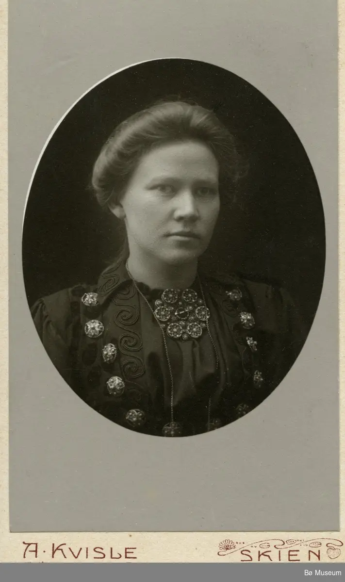 Portrettfoto av Anne Skogen, f. Eika