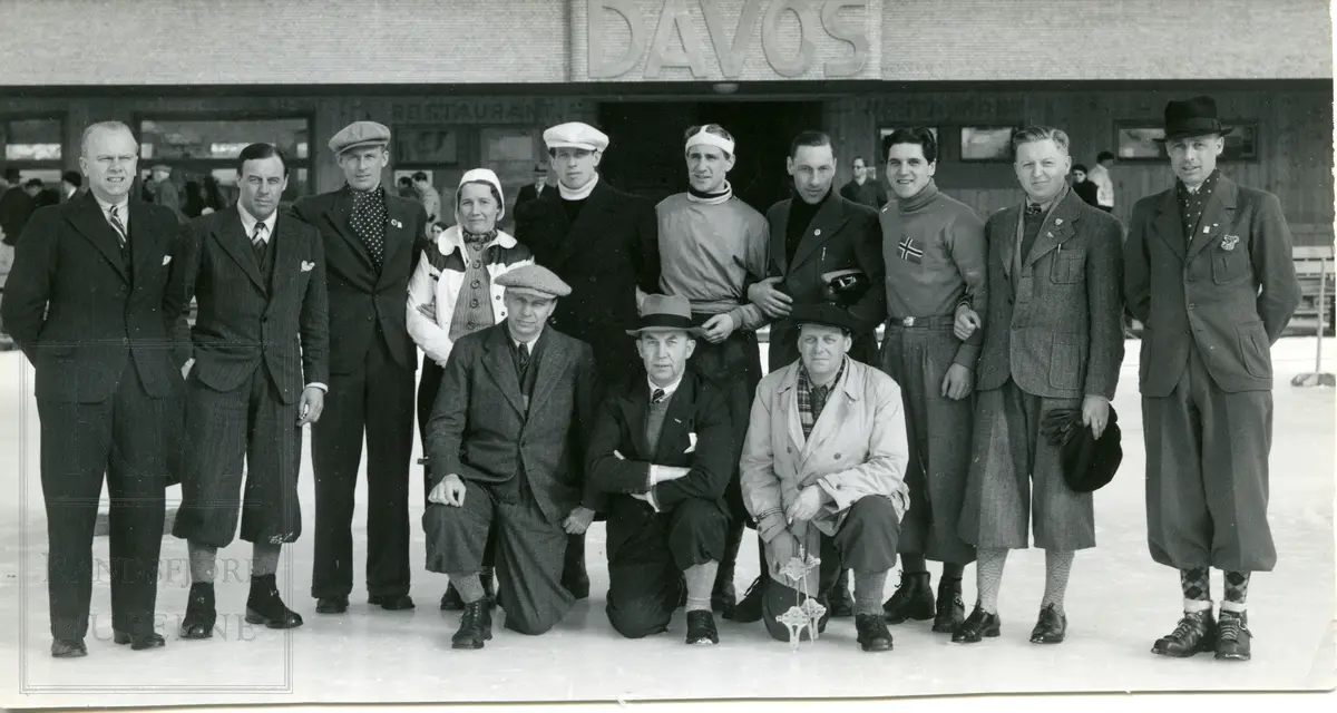 Det norske skøytelaget med ledere i Davos, midten av 1930 tallet.