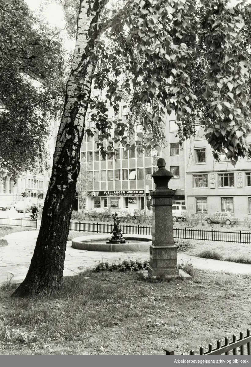 Kjerulfs plass. Mai 1984