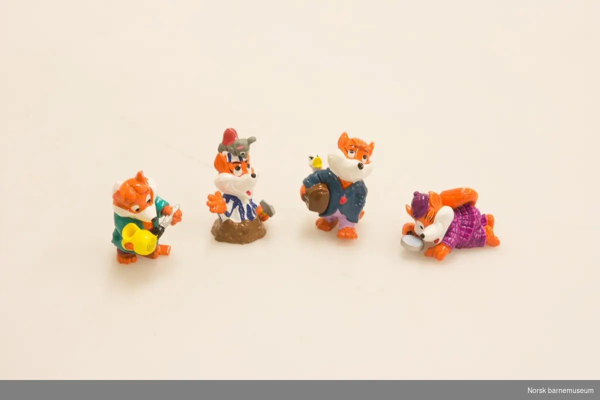Plastfigurer fra Kinderegg: Rever
