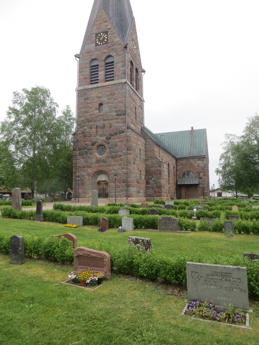 Exteriör, Lommaryds kyrka och kyrkogård i Aneby kommun