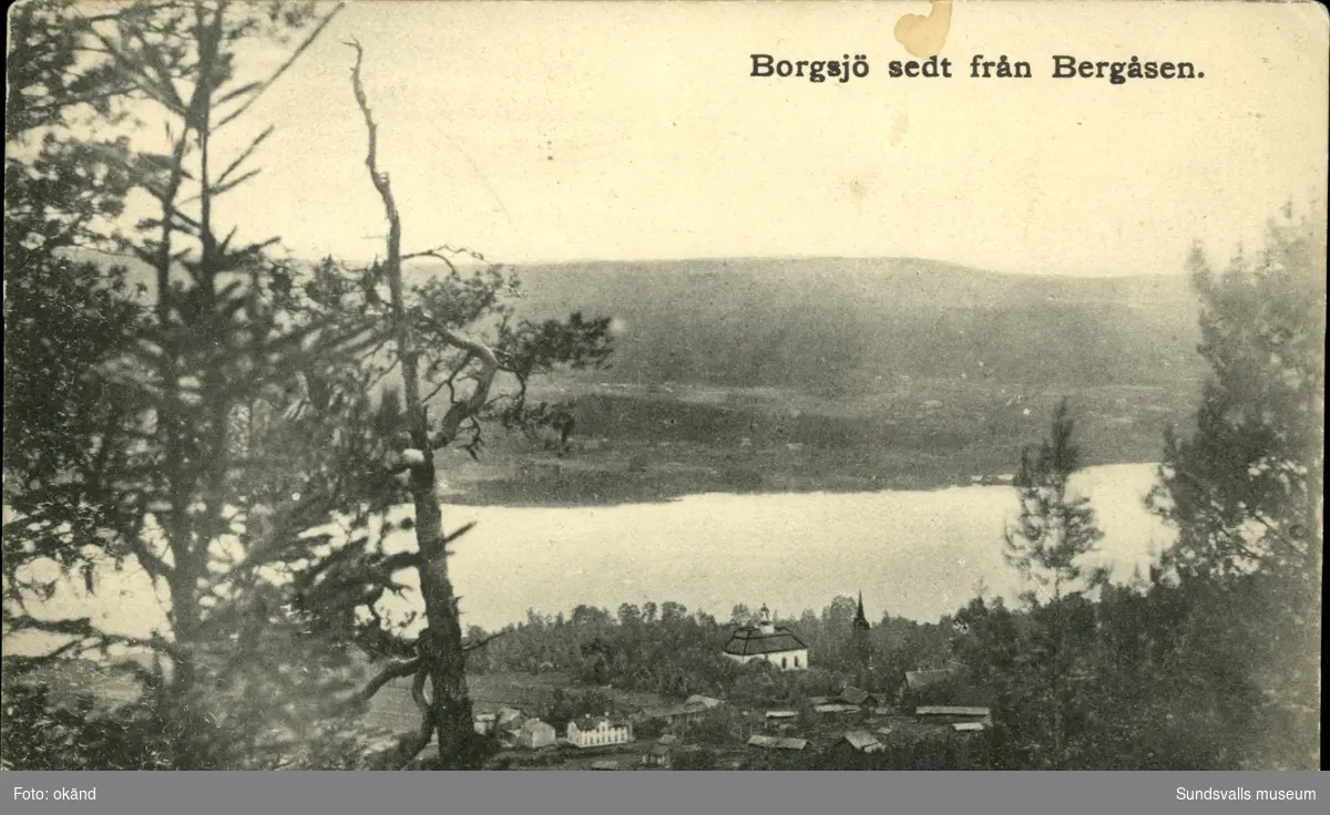 Vykort med motiv över Borgsjö från Bergåsen.