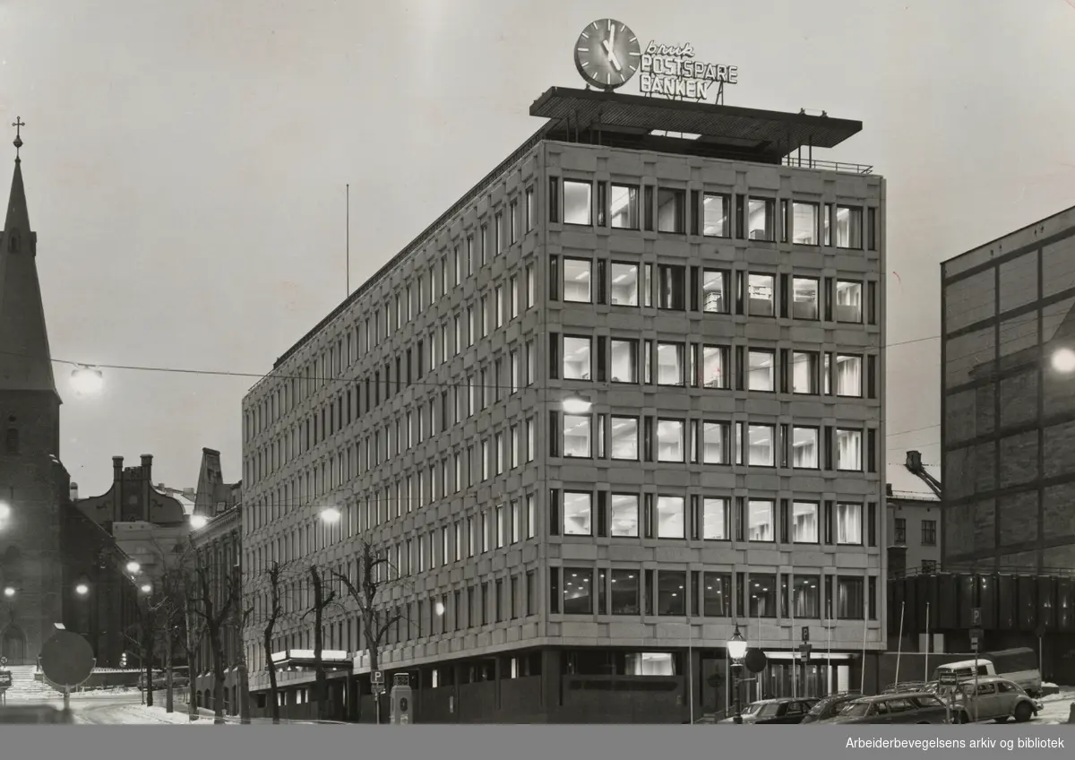 Postsparebankens hovedkontor siden 1969. Akersgata 68. Juni 1979
