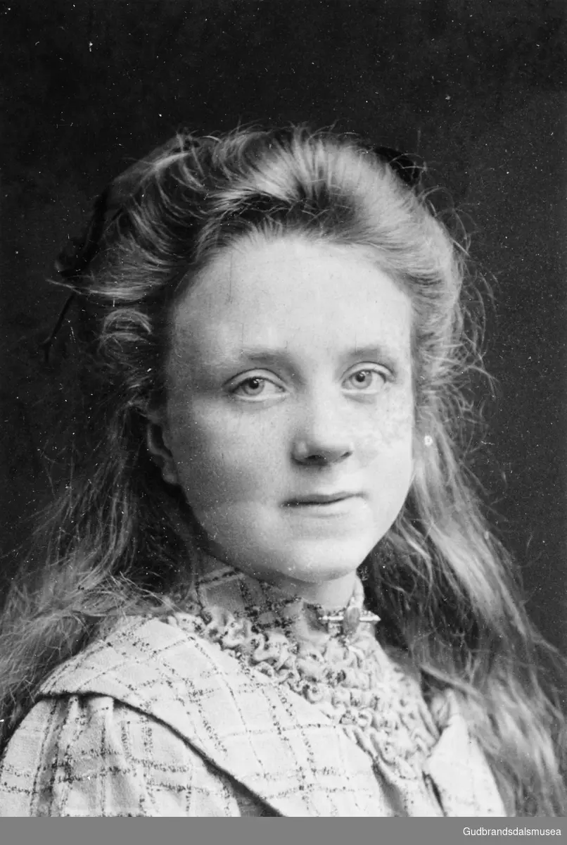Tina Lund (f. Mork 1892)