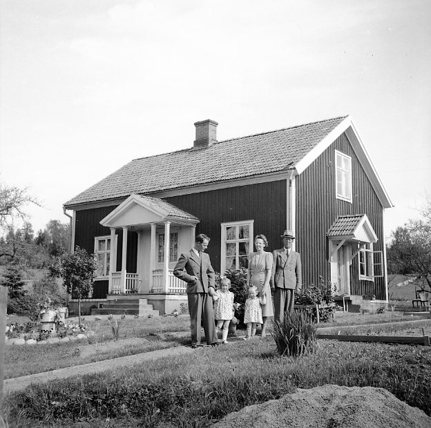 Jansson, Karl-Erik med familj och ytterligare en person.