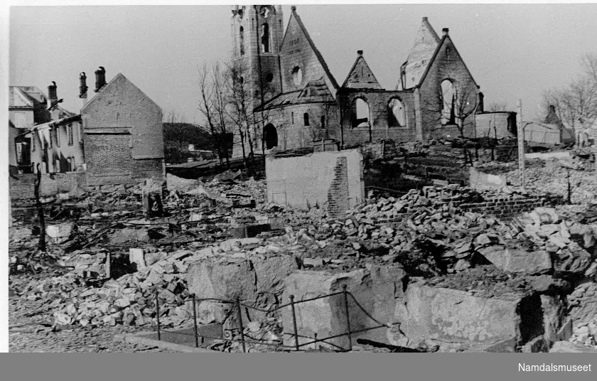 Etter bombingen av Namsos.