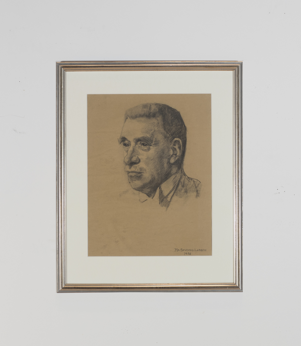 Portrett av rektor og formann i Skiens kunstforening Albert Moe. 