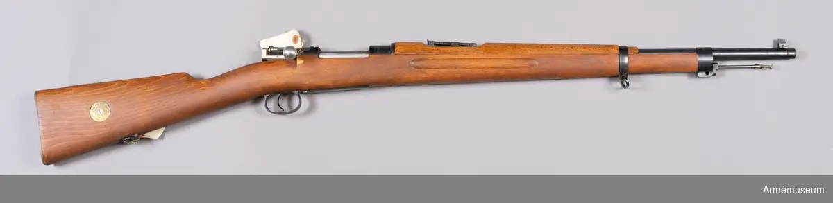 Grupp E II.
6,5 mm gevär m/1938, system Mauser, utan bajonett.