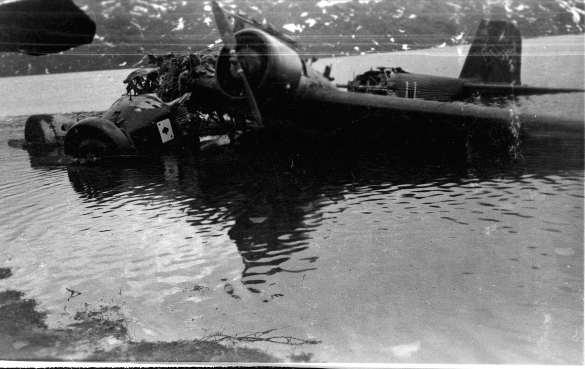 Vraket av et Junkers 52 transportfly i Hartvikvatnet.