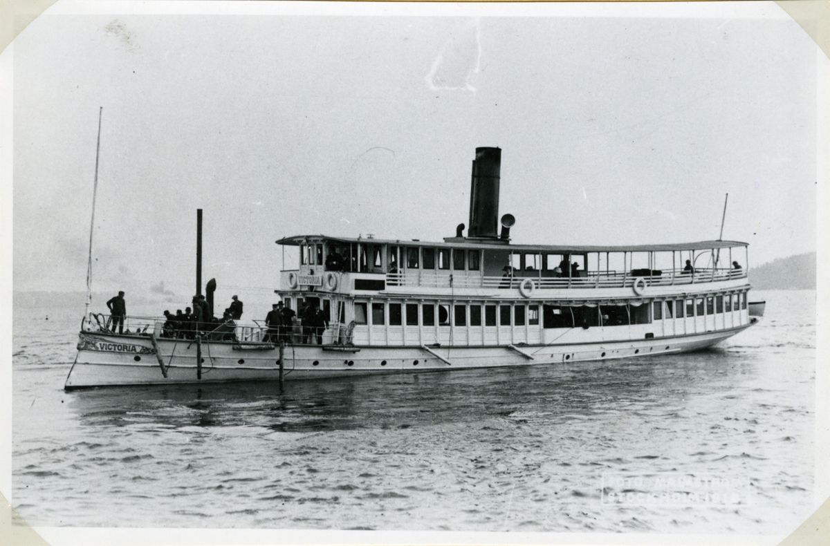 Ångbåten Victoria.