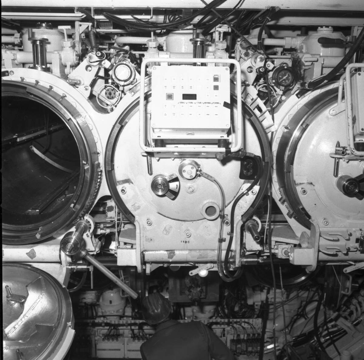 Interiörer av ubåtssektion till Västergötland. 

\\\\anm. neg ingår i en serie om 47 st varav två scannats, \\detta är neg nr V 1009479/gp