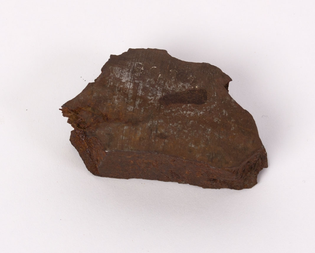 Granatsplint funnet i spantet på en dansk treskonner som ble beskutt av tysk krigsfartøy i Nordsjøen i 1916.
