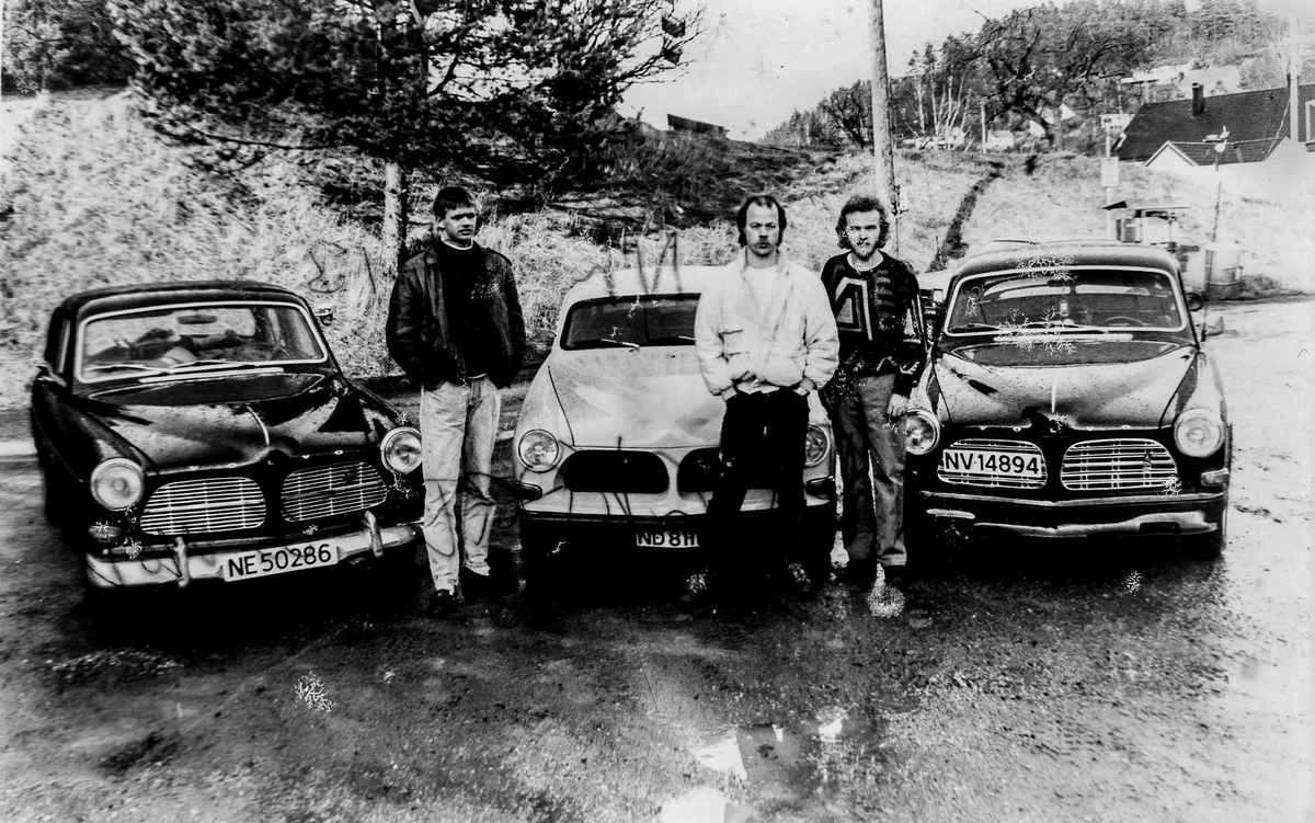 Tre sentrale medlemmer i Amazon-klubben, Espen Gundersen, Rune veivåg og Tor Henrik Kvernvik, 1990.
Vål camping i Sannidal, Volvo Amazon treff.