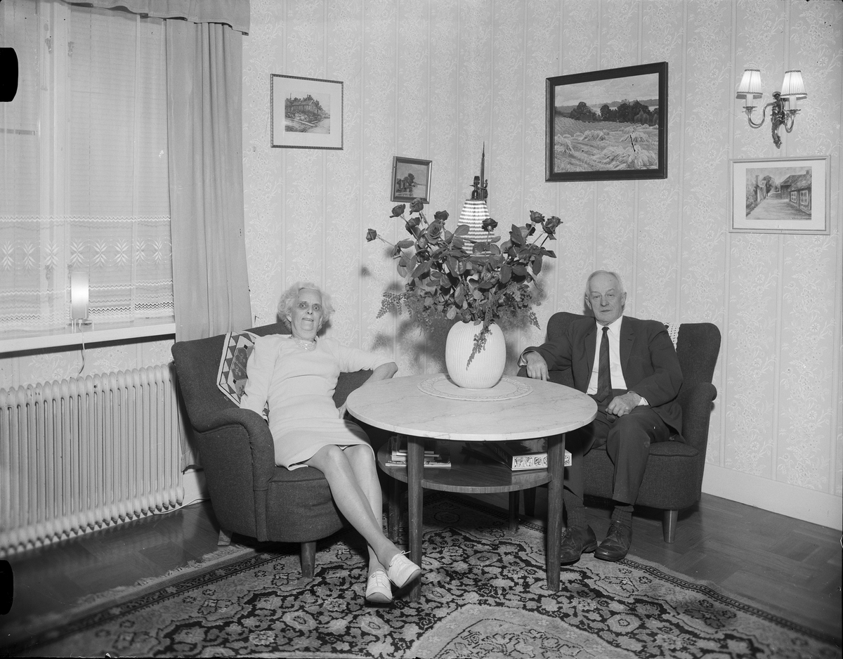 Paret Berggren i bostaden, Östhammar, Uppland 1968