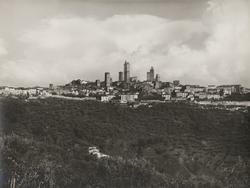 San Gimignano sett fra Poggio [Fotografi]