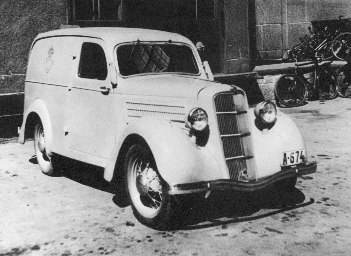 transport, bil, Oslo, postbil for kassetømming. Ford Junior de luxe varebil. Årsmodell 1936.