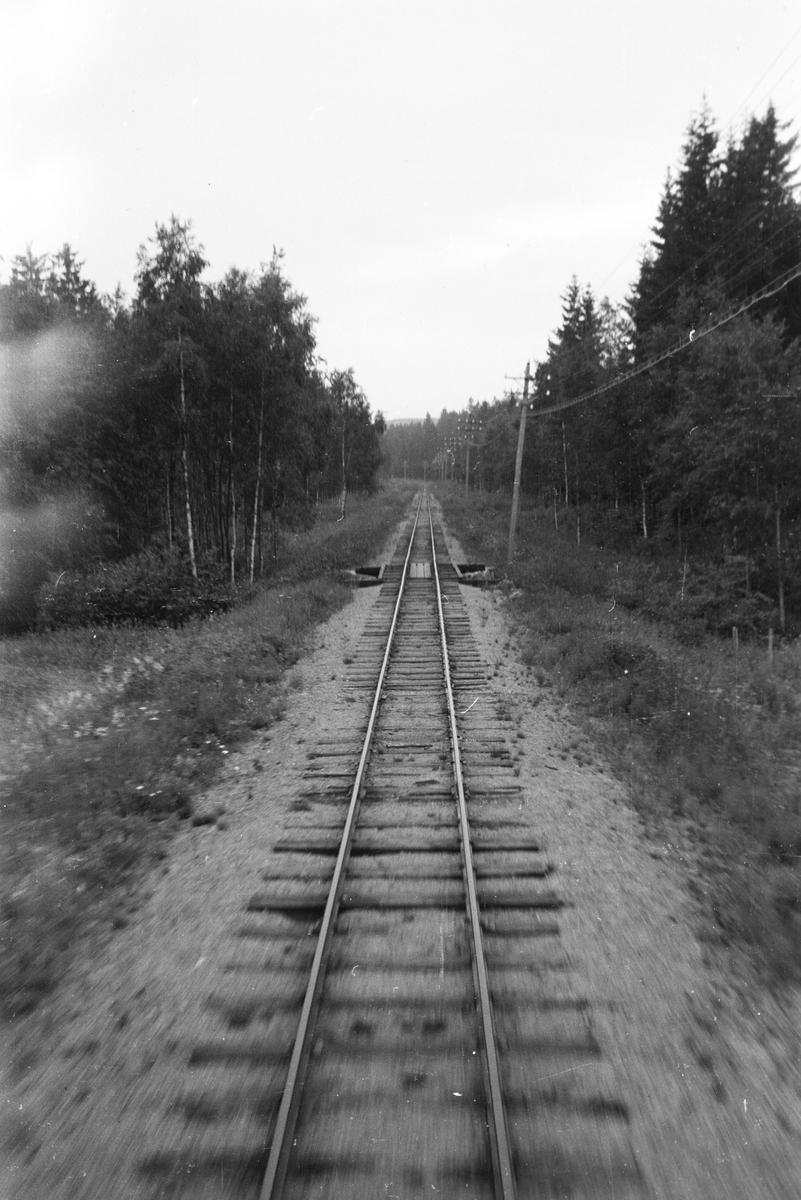 Tog 2058 til Sørumsand underveis fra Skulerud til Hemnes.