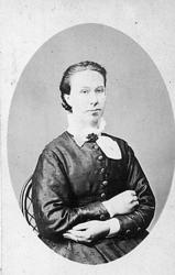 Vike, søster av Ane Vike.Lykkens prøve Vikebukt