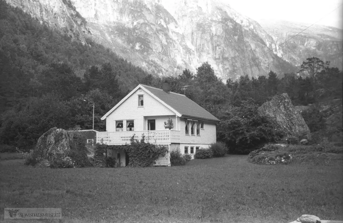 Romsdalen...(se Romsdalsmuseets årbok 1995)