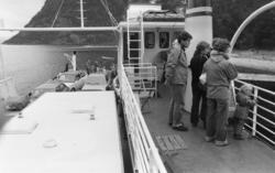 Fergen B/F Mardøla på veg over Eikesdalsvatnet.