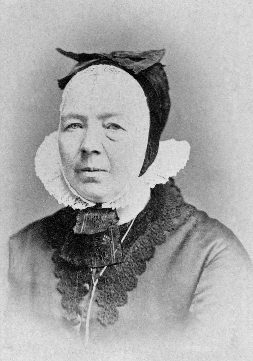 Portrett, Marthe Dæli F:Wiker 1822-1882, gift med Hans Dæli, Furnes.