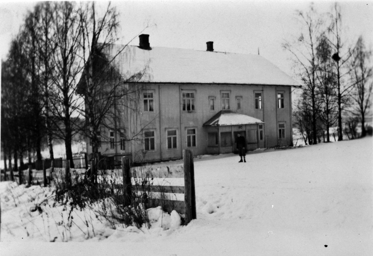 Eksteriør, Furu skole, Veldre, Ringsaker i 1946-47.