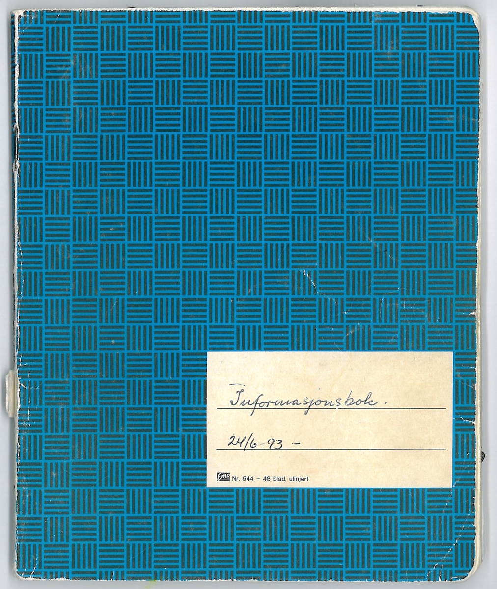 To rektangulære skrivebøker med blå og svart mønstret perm av kraftig papir. Linjert. 48 blad. Håndskrevet. Den ene bok mangler perm.