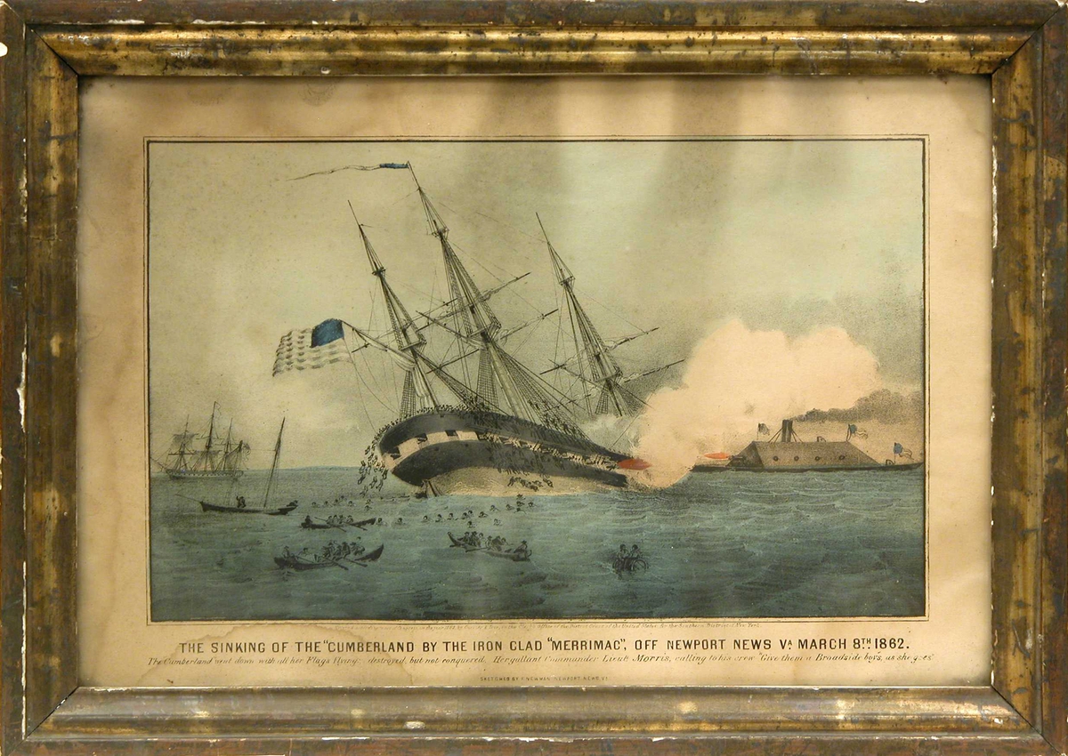 Trykt tegning av et sjøslag hvor et skip ("Cumberland") blir skutt i senk av en armert kanonbåt (iron clad "Merrimac").