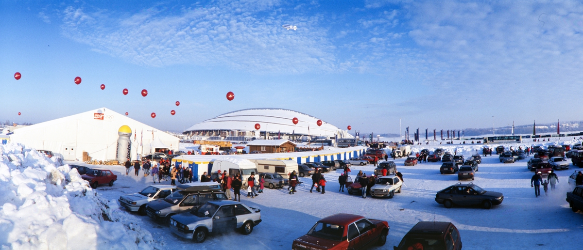 De 17. olympiske Vinterleker, Lillehammer 1994. Vikingskipet, Hamar. Panorama. OL. Parkeringsplassen i Åkersvika. 