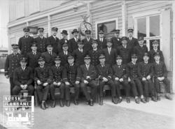 Gruppebilde av personalet på Mysen stasjon