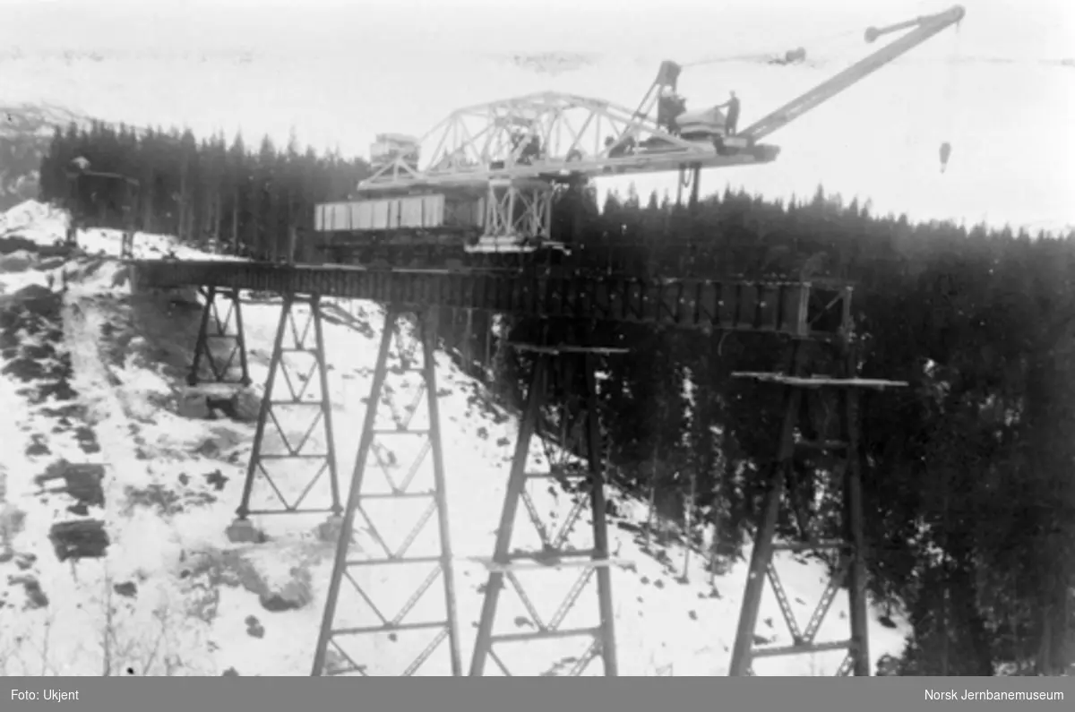 Røttesdal viadukt : montering av 5. spenn