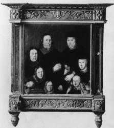 Epitafium fra Sande kirke. Hindrich Glassen med familie.