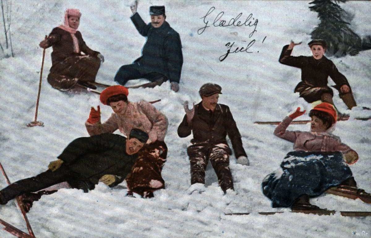 Postkort. Jule- og nyttårshilsen. Vintermotiv. Skiløpere i snøballkrig. Stemplet 20.12.1903.