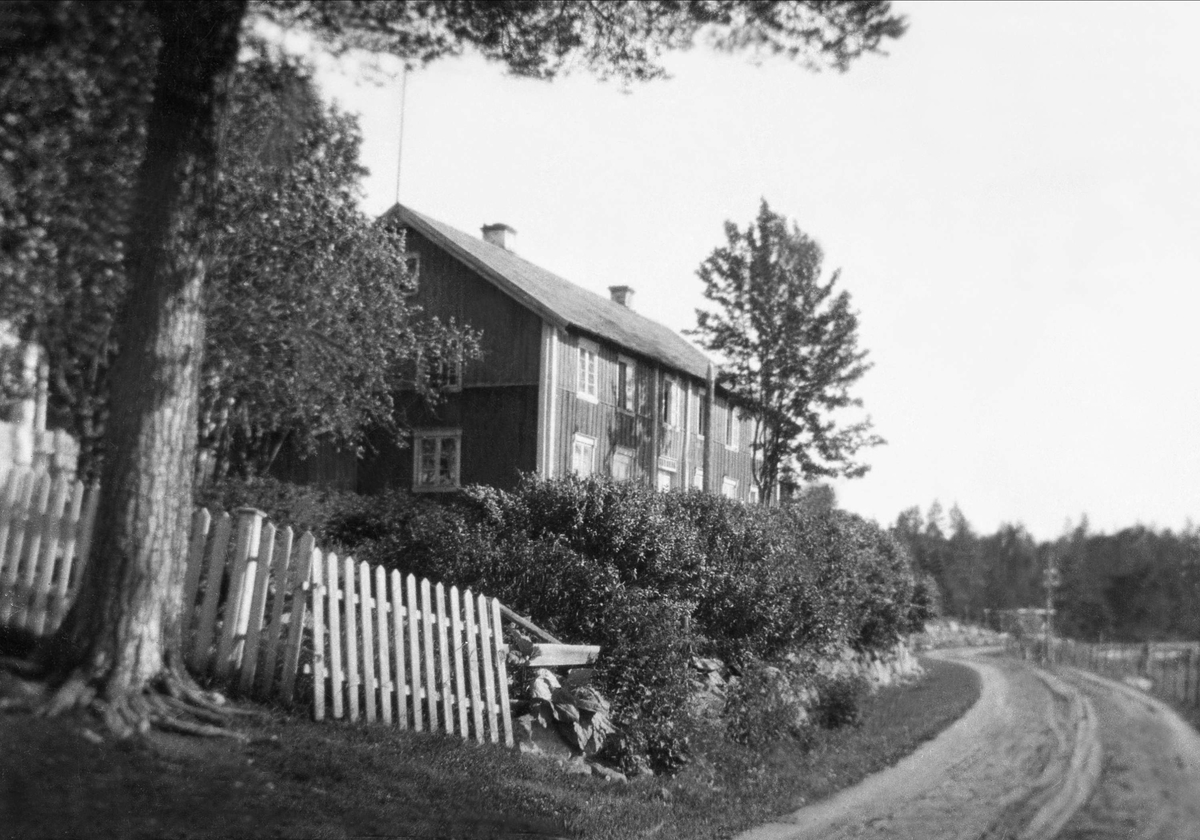 Skysstasjonen Stuen i Oppdal. Fotografert ca. 1925.