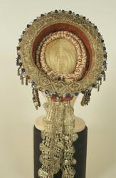 Bruderull med ørepynt, Valdres