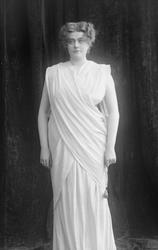 Portrett, operasangerinne, sopranen Gabrielle Bidenkap som "