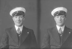 Portrett, to eksponeringer, mann med uniformslue, musikkorps