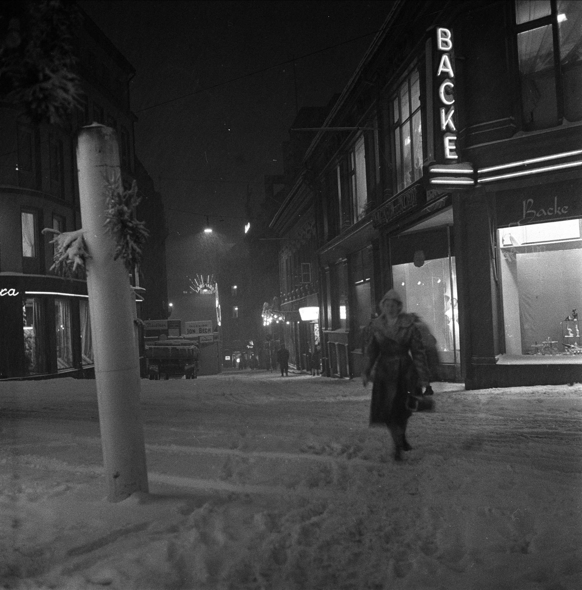 Snøvær, Akersgata, Oslo sentrum,   januar 1959