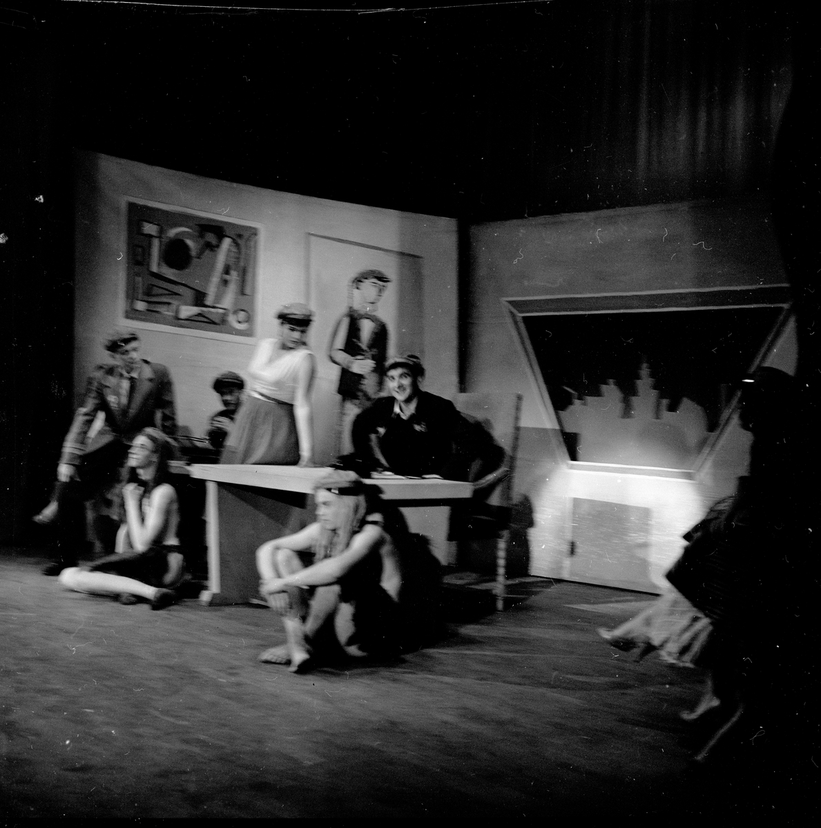 Oslo, våren 1958, glimt fra russerevyen, antatt spillested Edderkoppen Teater.