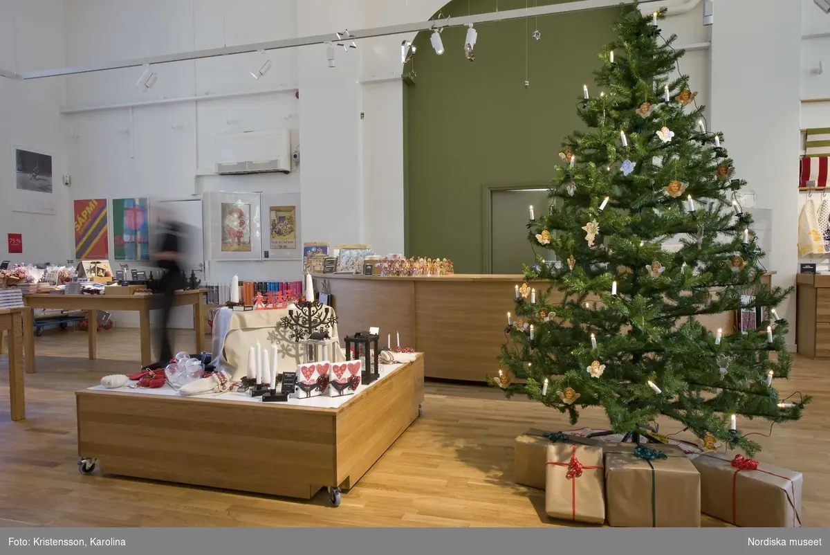 Nordiska museets butik med julsortimentet.