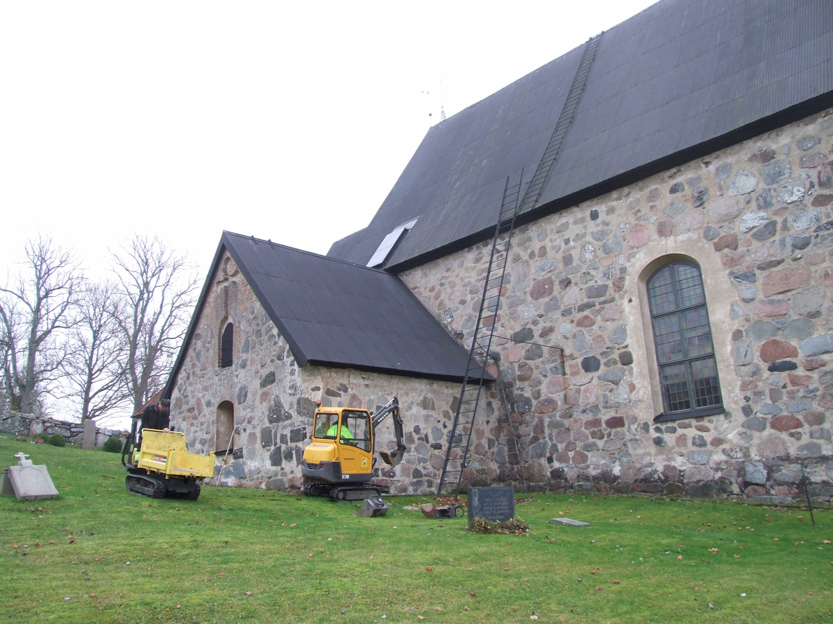 Arkeologisk kontroll, Roslags-Bro kyrka, Roslags-Bro socken, Uppland 2011