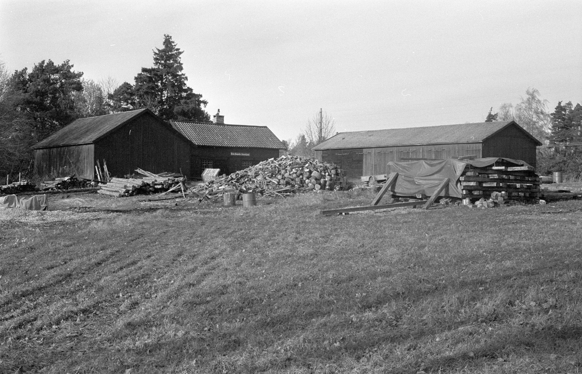 Uthus, smedja och lider, Hammarskog 1:1, Dalby socken, Uppland 1984