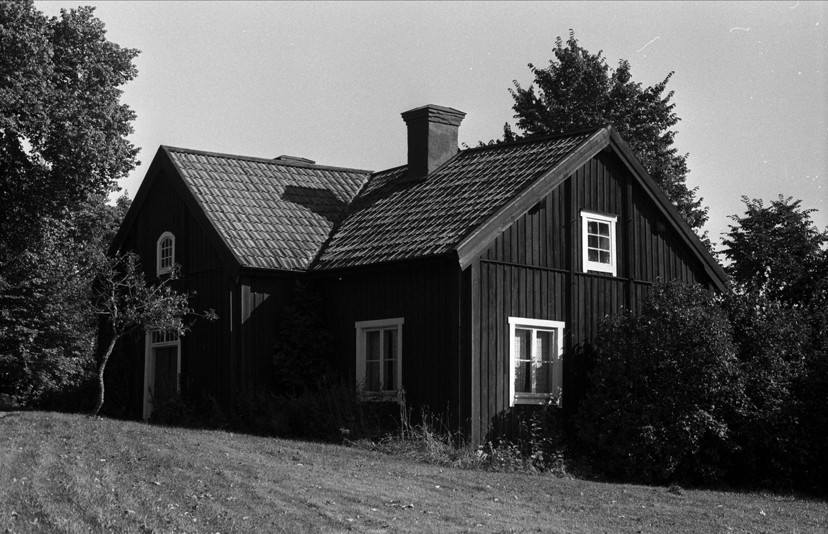 Bostadshus, Almunge prästgård, Almunge socken, Uppland 1987